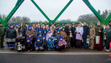 Przekazanie Światła ukraińskim Skautom Zosin-Uściług Przekazanie Światła ukraińskim Skautom Zosin-Uściług