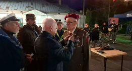 Senior Chorągwi Lubelskiej ZHP hm. Ryszard Zawadowski odznaczony Złotym Krzyżem Za&nbsp;Zasługi dla ZHP