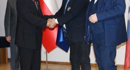 Medal Wdzięczności ZHP dla Klubu Rotary Lublin Centrum oraz&nbsp;odznaczenie Paul Harris Fellow (PHF) z&nbsp;szafirem dla hm. Stanisława Dąbrowskiego