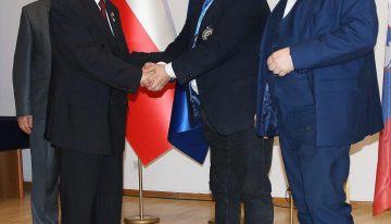 Medal Wdzięczności ZHP dla Klubu Rotary Lublin Centrum oraz&nbsp;odznaczenie Paul Harris Fellow (PHF) z&nbsp;szafirem dla hm. Stanisława Dąbrowskiego